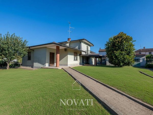 casa indipendente in vendita a Brembio
