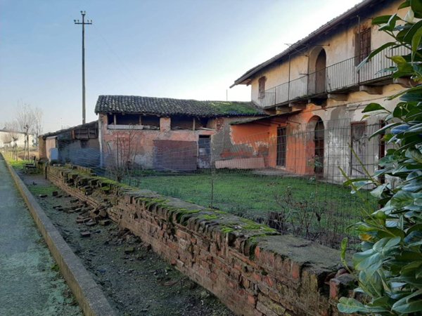 casa indipendente in vendita a Casaletto Lodigiano in zona Gugnano