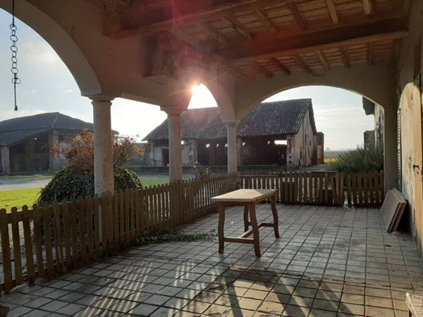 casa indipendente in vendita a Casaletto Lodigiano in zona Gugnano