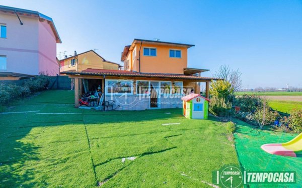 casa indipendente in vendita a Casaletto Lodigiano in zona Mairano