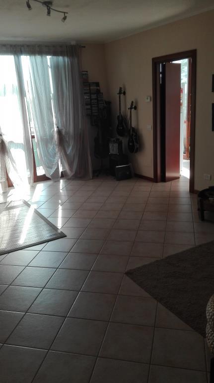 appartamento in vendita a Casaletto Lodigiano in zona Gugnano