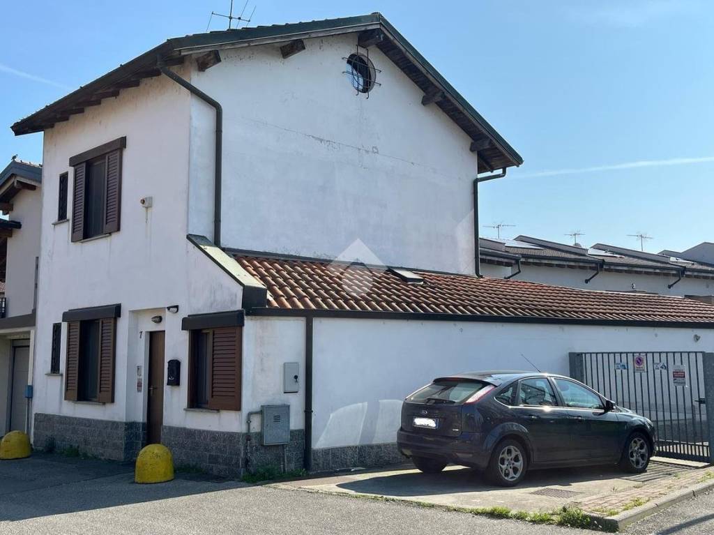 casa indipendente in vendita a Casaletto Lodigiano in zona Mairano