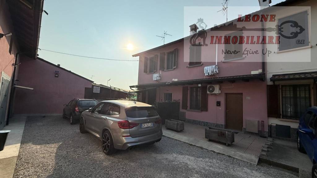 casa indipendente in vendita a Casaletto Lodigiano in zona Mairano