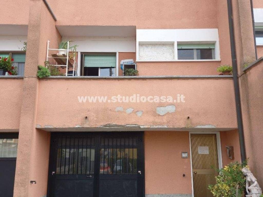 casa indipendente in vendita a Casaletto Lodigiano