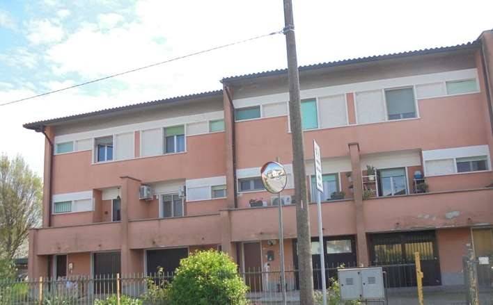 casa indipendente in vendita a Casaletto Lodigiano