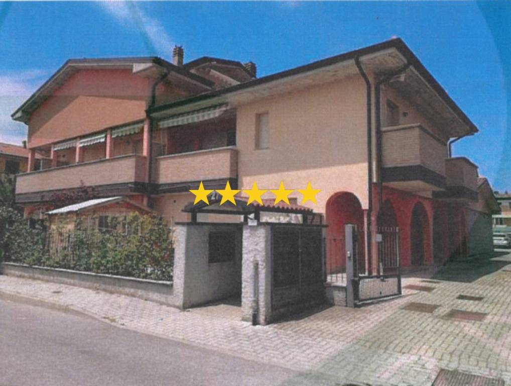 casa indipendente in vendita a Casaletto Lodigiano
