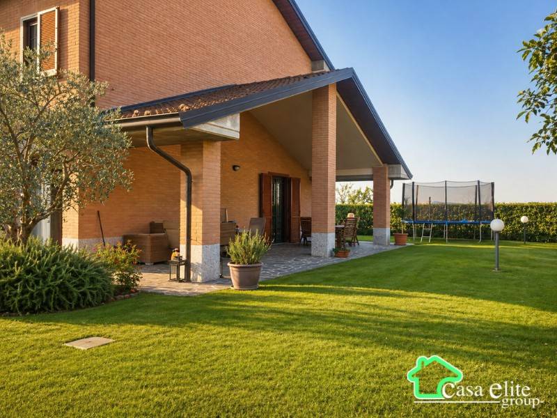 casa indipendente in vendita a Casaletto Lodigiano in zona Mairano