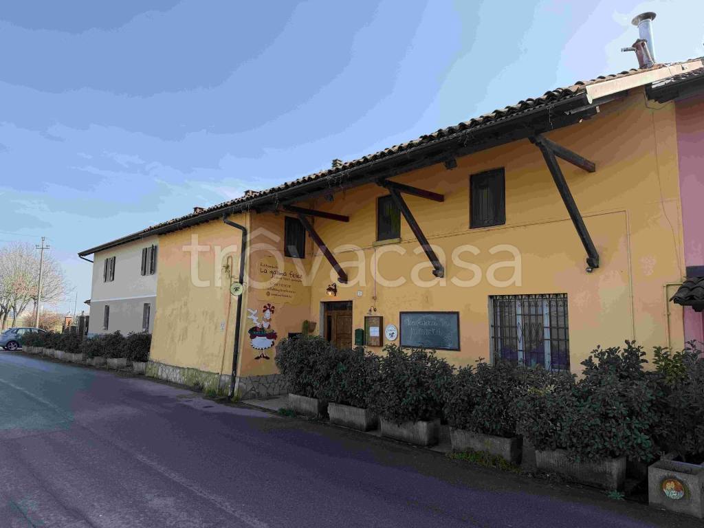 casa indipendente in vendita a Casaletto Lodigiano