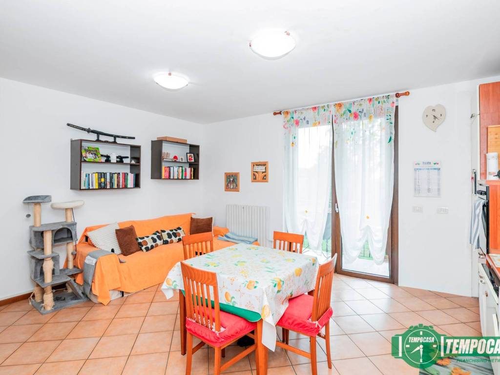 appartamento in vendita a Casaletto Lodigiano in zona Gugnano