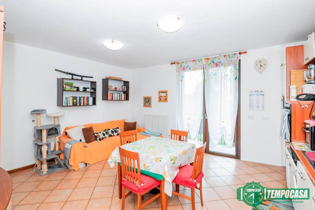 appartamento in vendita a Casaletto Lodigiano in zona Gugnano