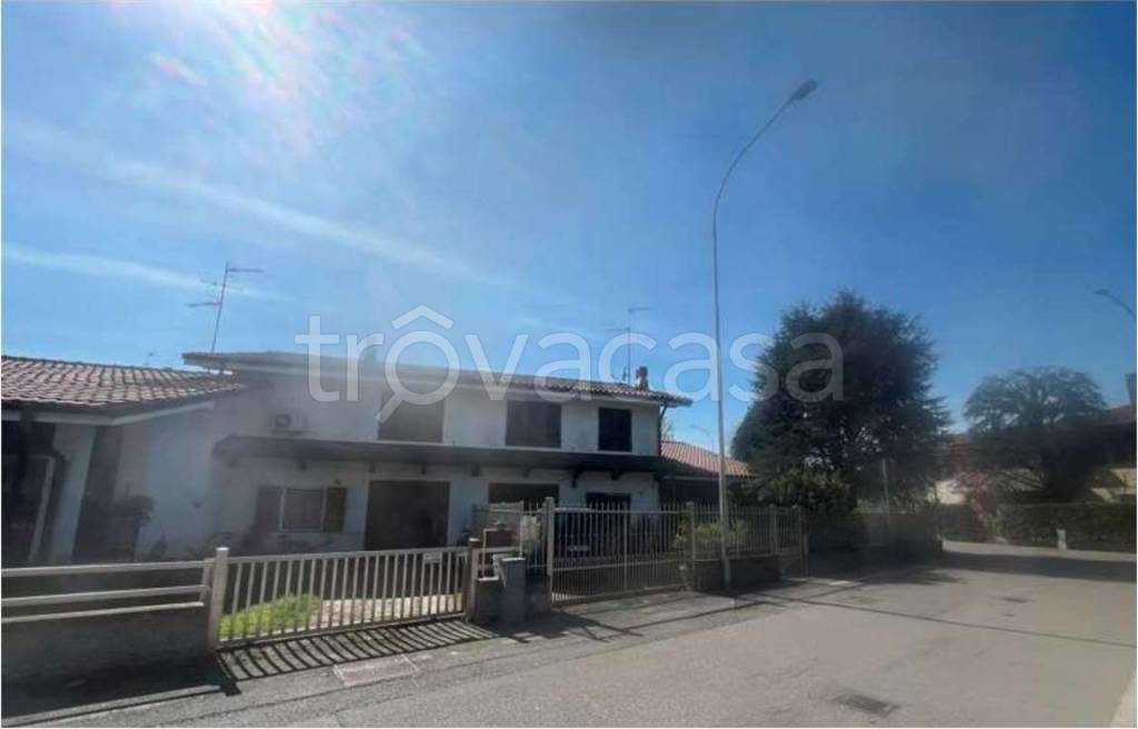 appartamento in vendita a Casaletto Lodigiano in zona Gugnano