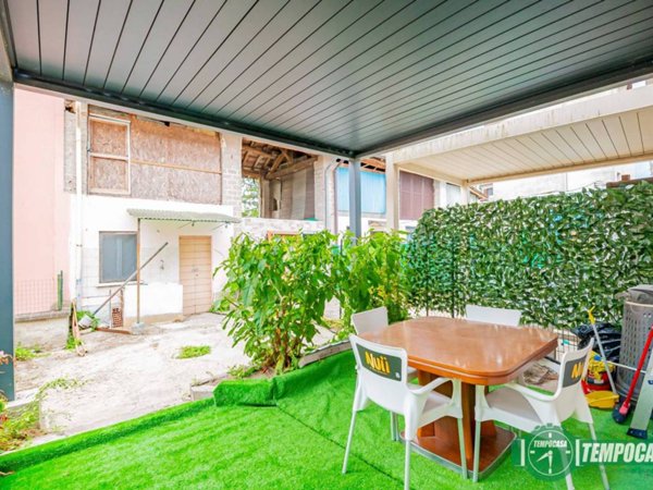 casa indipendente in vendita a Casaletto Lodigiano in zona Mairano