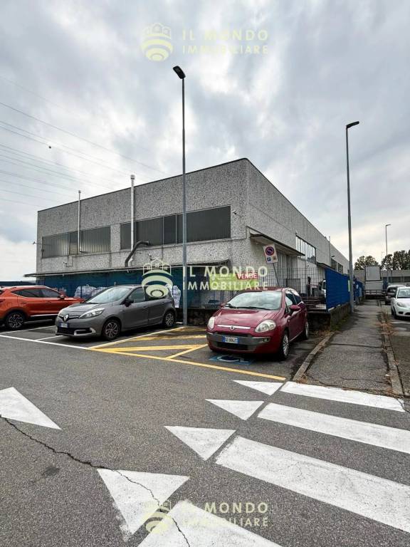 locale commerciale in vendita a Casalmaiocco