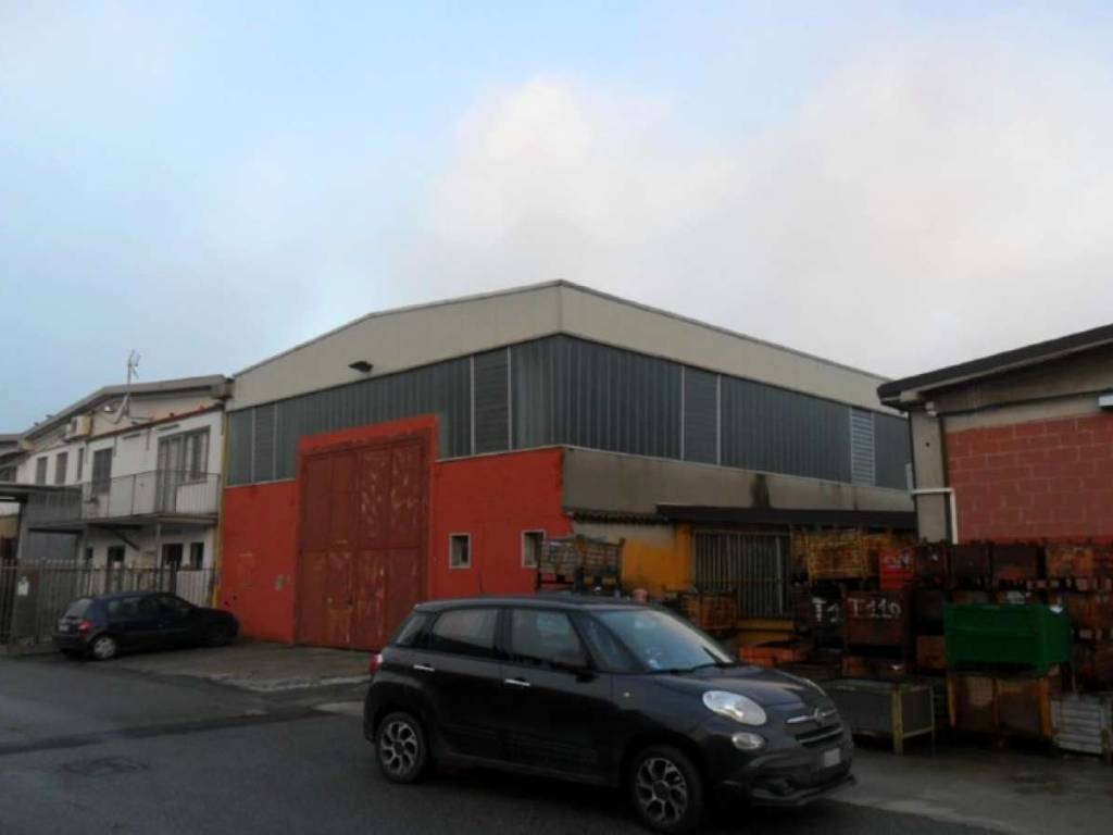 locale commerciale in vendita a Casalmaiocco