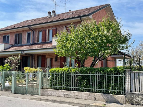 casa indipendente in vendita a Casalmaiocco