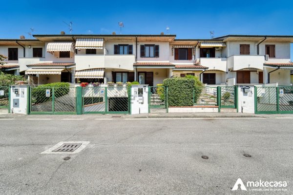 casa indipendente in vendita a Casalmaiocco