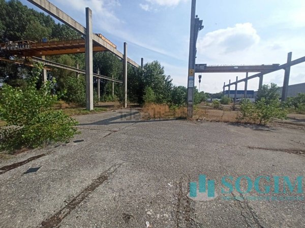 capannone in vendita a Casalmaiocco