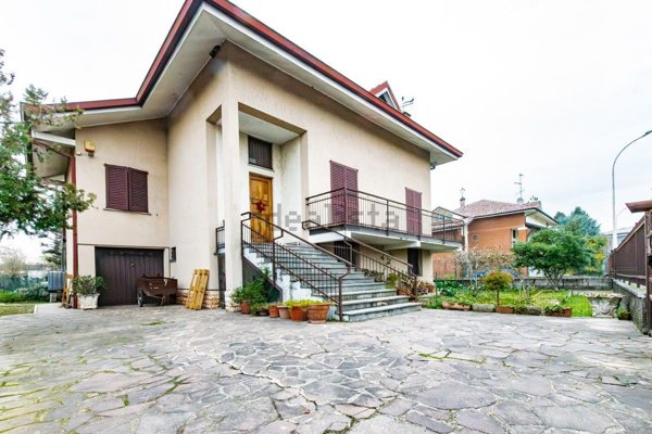 casa indipendente in vendita a Casalmaiocco
