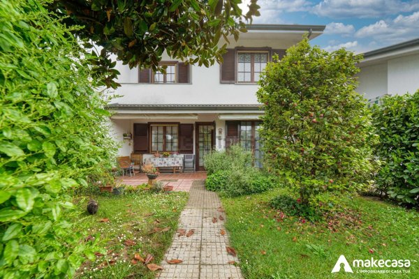 casa indipendente in vendita a Casalmaiocco