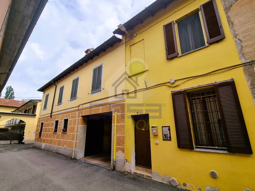 casa indipendente in vendita a Casalpusterlengo