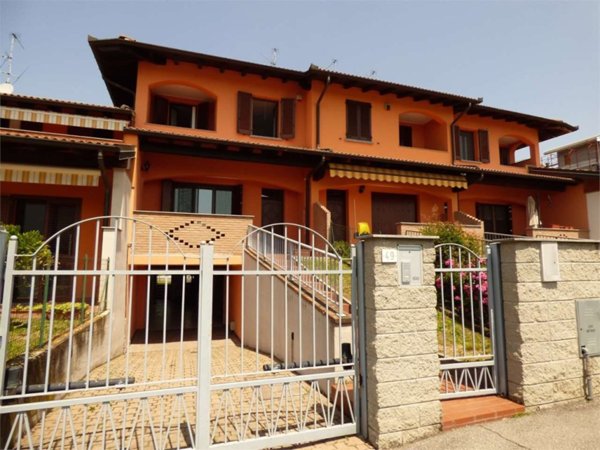 casa indipendente in vendita a Casalpusterlengo