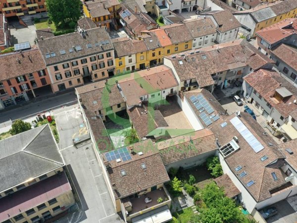 intera palazzina in vendita a Casalpusterlengo