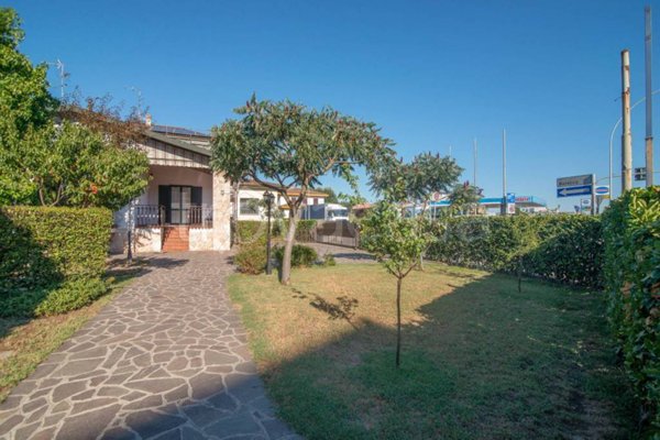 casa indipendente in vendita a Casalpusterlengo