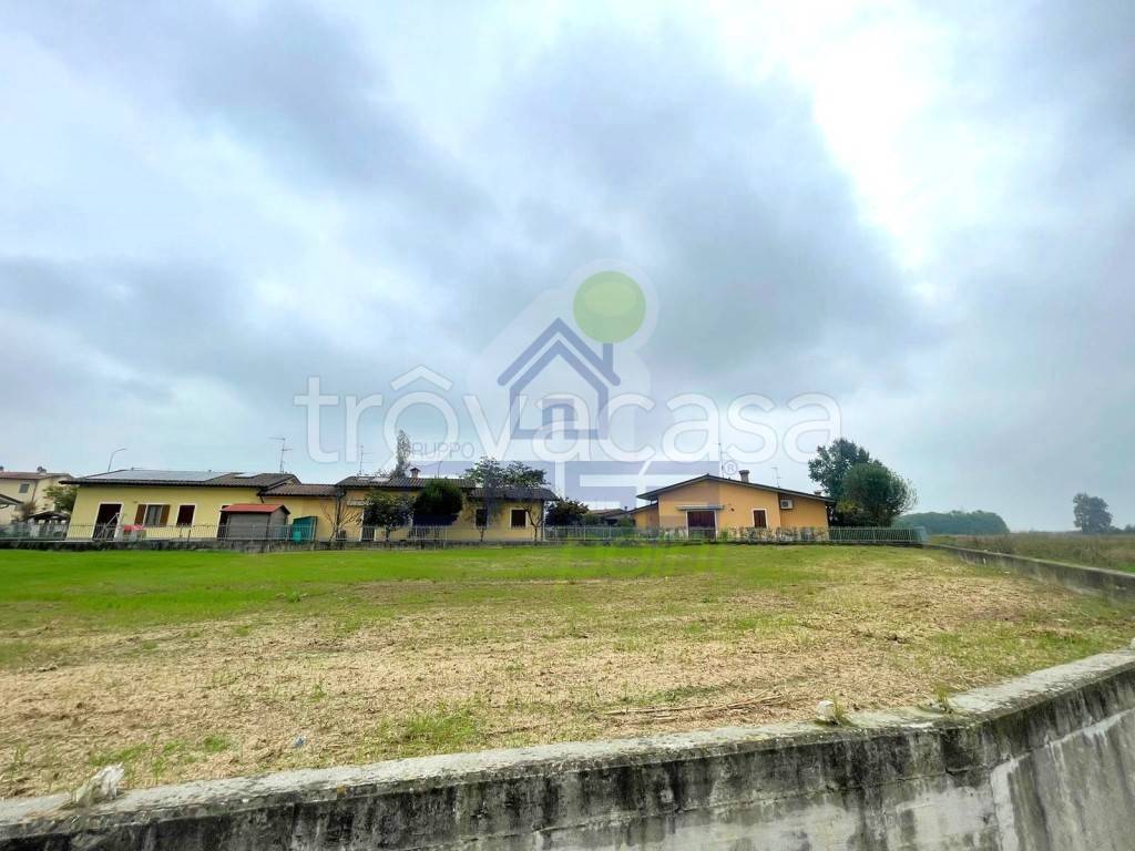 terreno agricolo in vendita a Casalpusterlengo in zona Zorlesco
