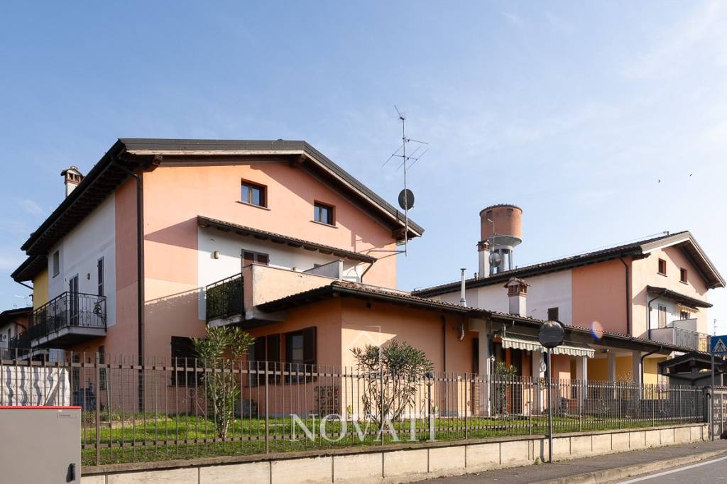 appartamento in vendita a Casalpusterlengo in zona Zorlesco