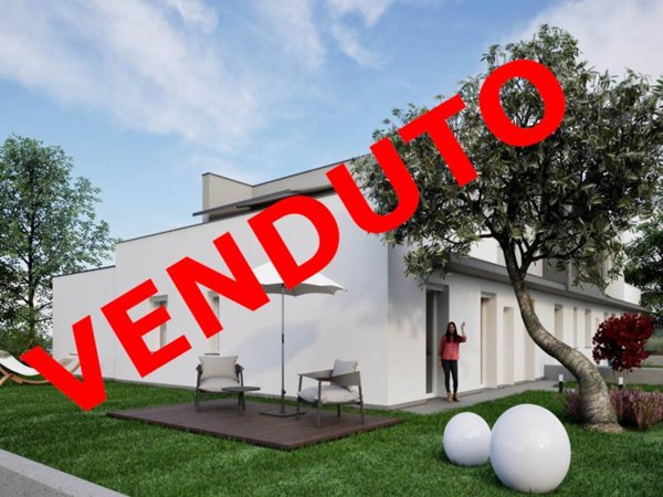 casa indipendente in vendita a Casalpusterlengo