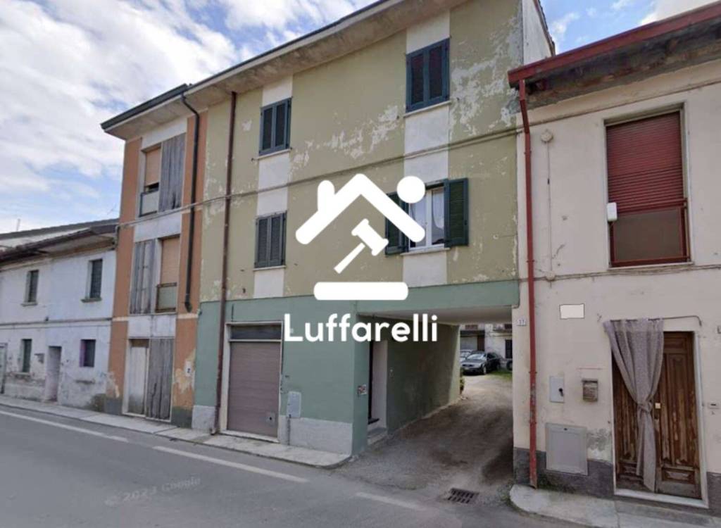 casa indipendente in vendita a Casalpusterlengo in zona Zorlesco