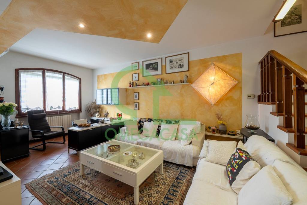 casa indipendente in vendita a Casalpusterlengo