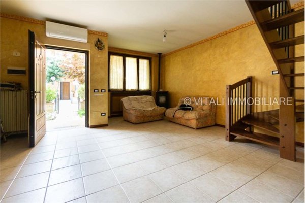 casa indipendente in vendita a Casalpusterlengo in zona Zorlesco