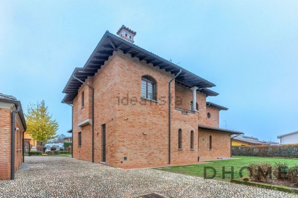 casa indipendente in vendita a Casalpusterlengo