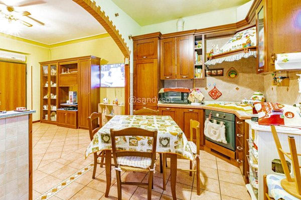casa indipendente in vendita a Casalpusterlengo in zona Vittadone