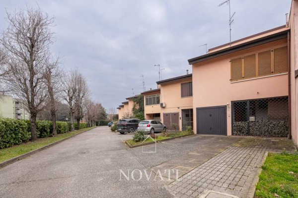 casa indipendente in vendita a Casalpusterlengo
