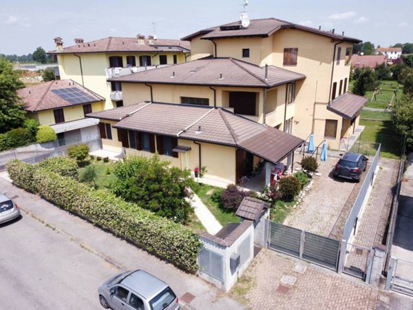 appartamento in vendita a Casalpusterlengo in zona Zorlesco
