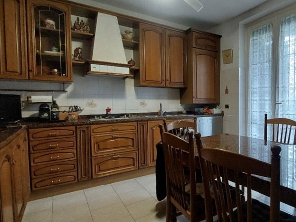 casa indipendente in vendita a Casalpusterlengo