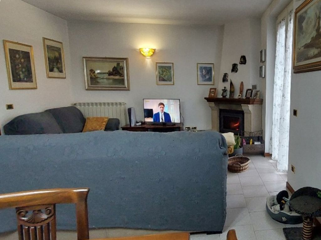 casa indipendente in vendita a Casalpusterlengo