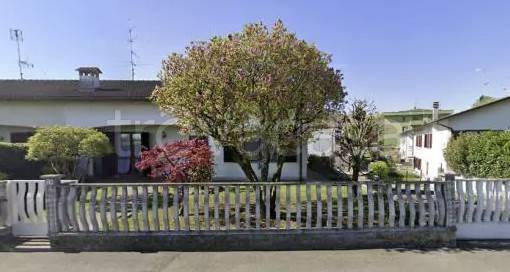 casa indipendente in vendita a Casalpusterlengo