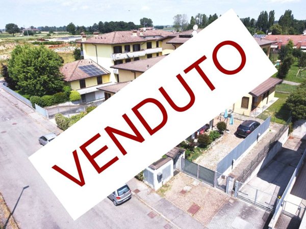appartamento in vendita a Casalpusterlengo in zona Zorlesco