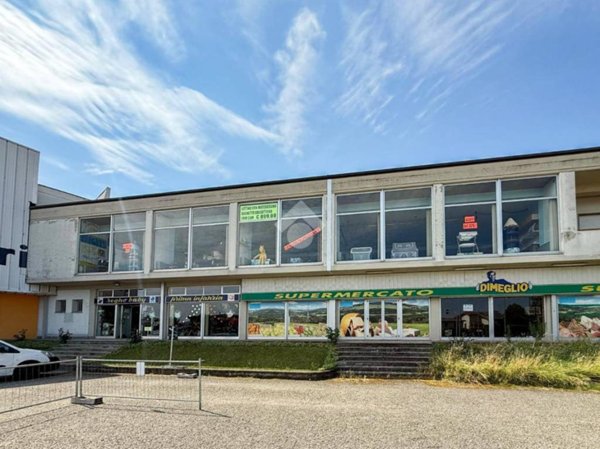 negozio in vendita a Casalpusterlengo