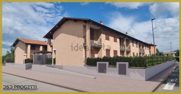 casa indipendente in vendita a Casalpusterlengo