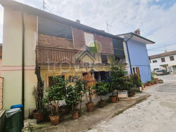 casa indipendente in vendita a Casalpusterlengo