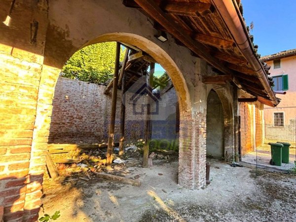 casa indipendente in vendita a Casalpusterlengo