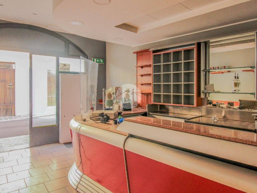 negozio in vendita a Casalpusterlengo