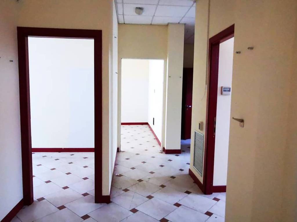 negozio in vendita a Casalpusterlengo