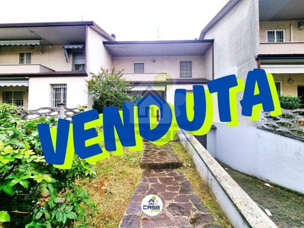 casa indipendente in vendita a Casalpusterlengo