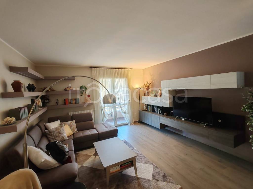 appartamento in vendita a Casalpusterlengo