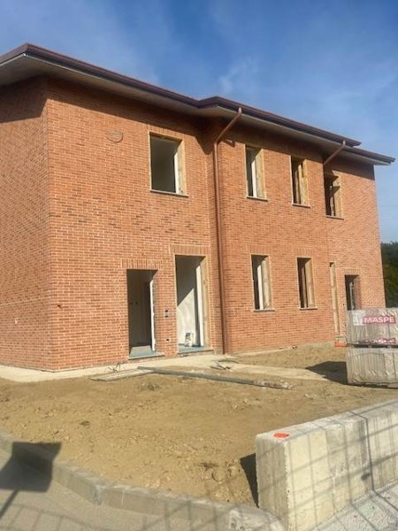 casa indipendente in vendita a Casalpusterlengo